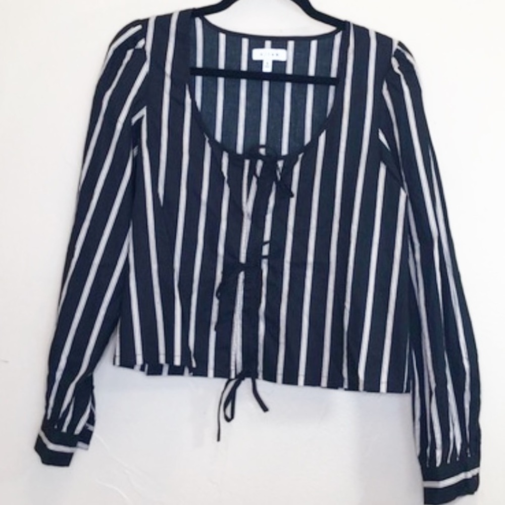K/Lab Black White‎ Striped Long Sleeve Crop Blouse